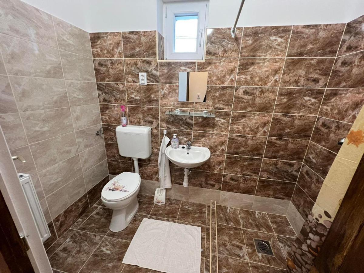 Komaromi Vendeghaz Erdohorvati Exterior foto